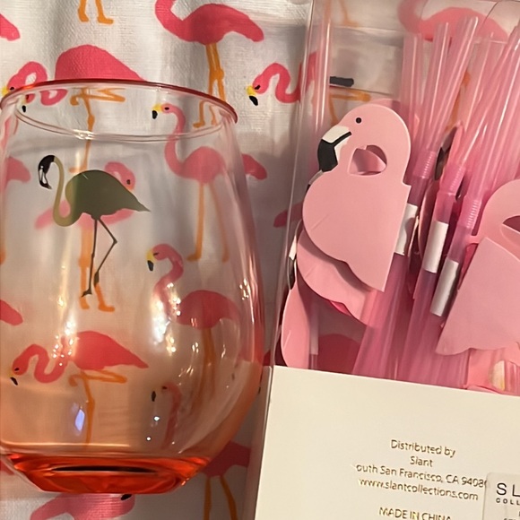 flamingo gift bundle: acrylic stemless wine, dishtowel, 3-D flex straw x20-NWT - Picture 3 of 13